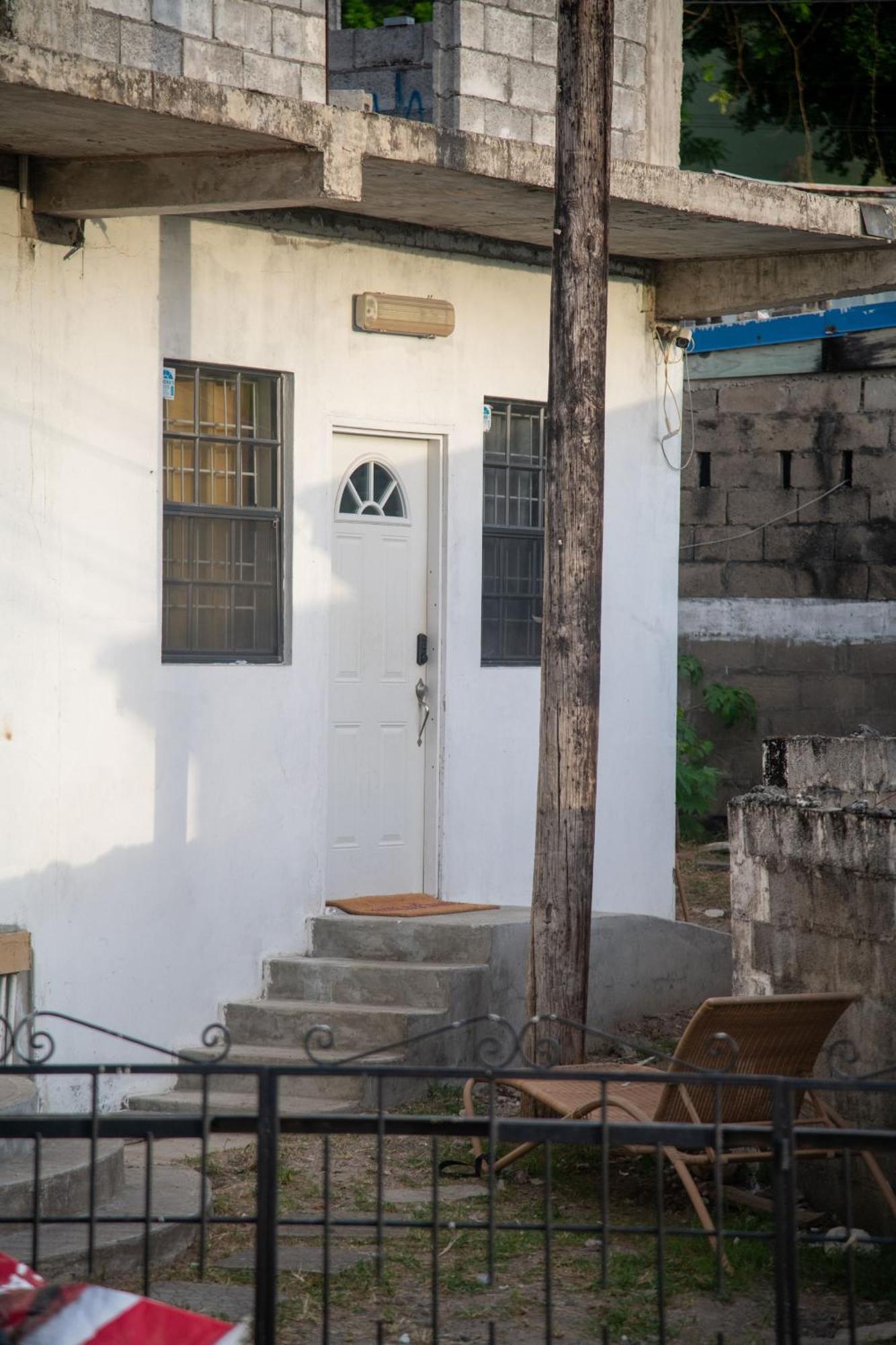 Multigen-Lip Of The City Escape Castries Exterior photo